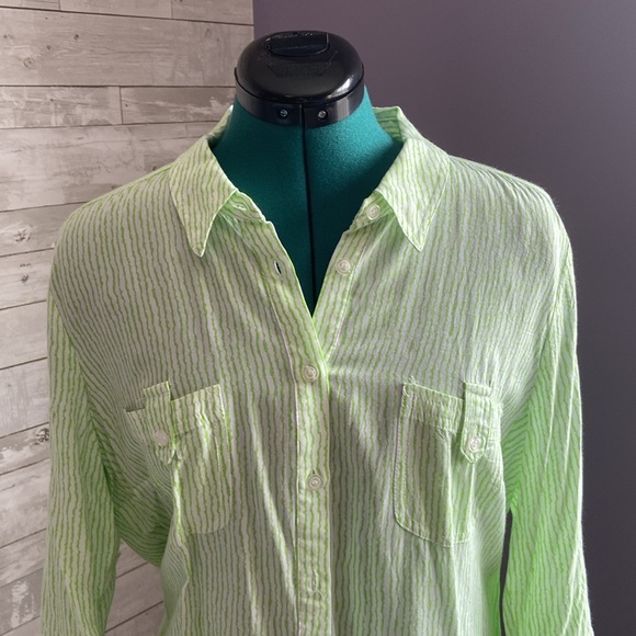 FDJ Green & White Button-Up Blouse - Picture 2 of 8
